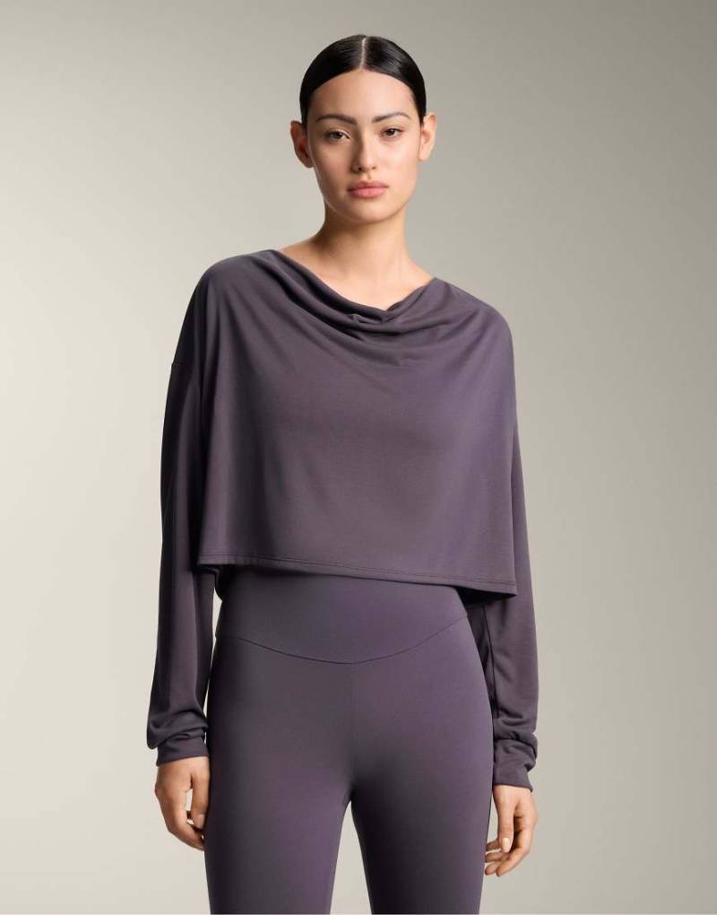 OYSHO - T-Shirt aus Modal in dunkler Aubergine mit drapiertem Ausschnitt-Lila von Oysho