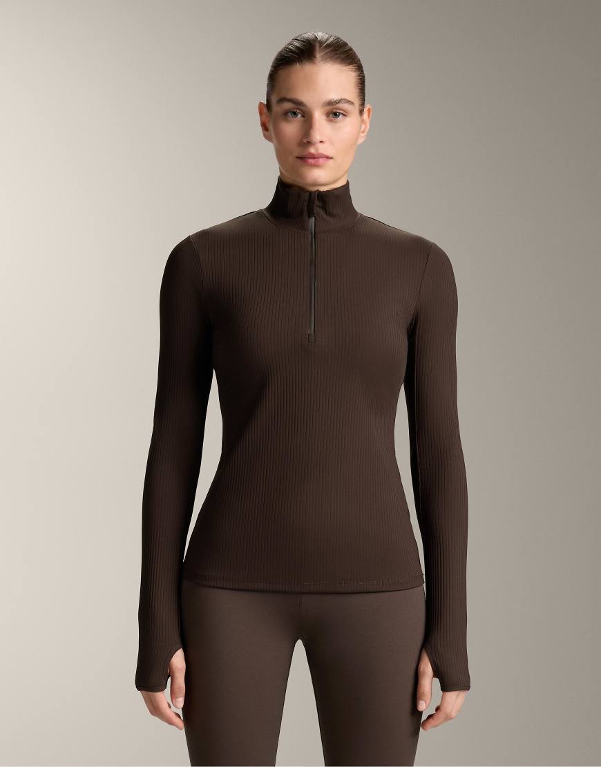OYSHO - Thermal - Geripptes Baselayer-T-Shirt in Braun-Brown von Oysho
