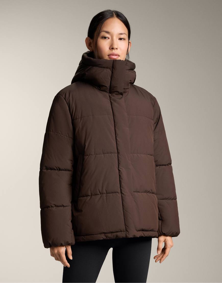 OYSHO - Wasserabweisende, wattierte Jacke aus Primaloft in Braun-Brown von Oysho