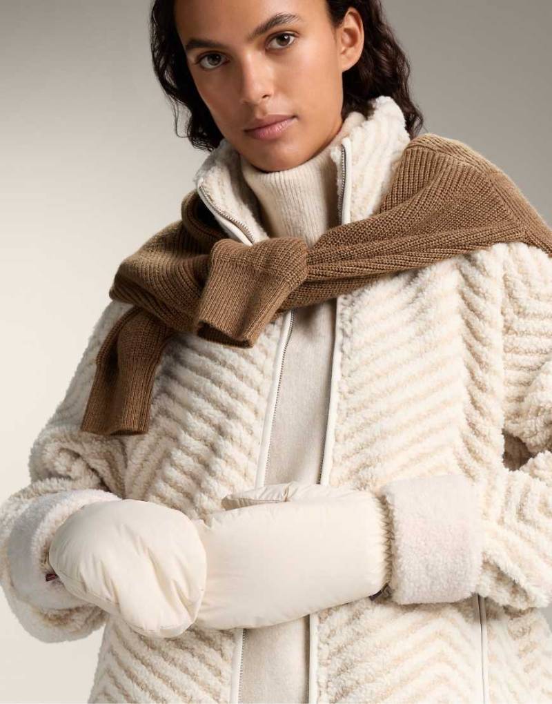 OYSHO - Wattierte Fäustlinge in Ecru mit Besatz aus Lammfellimitat-Neutral von Oysho