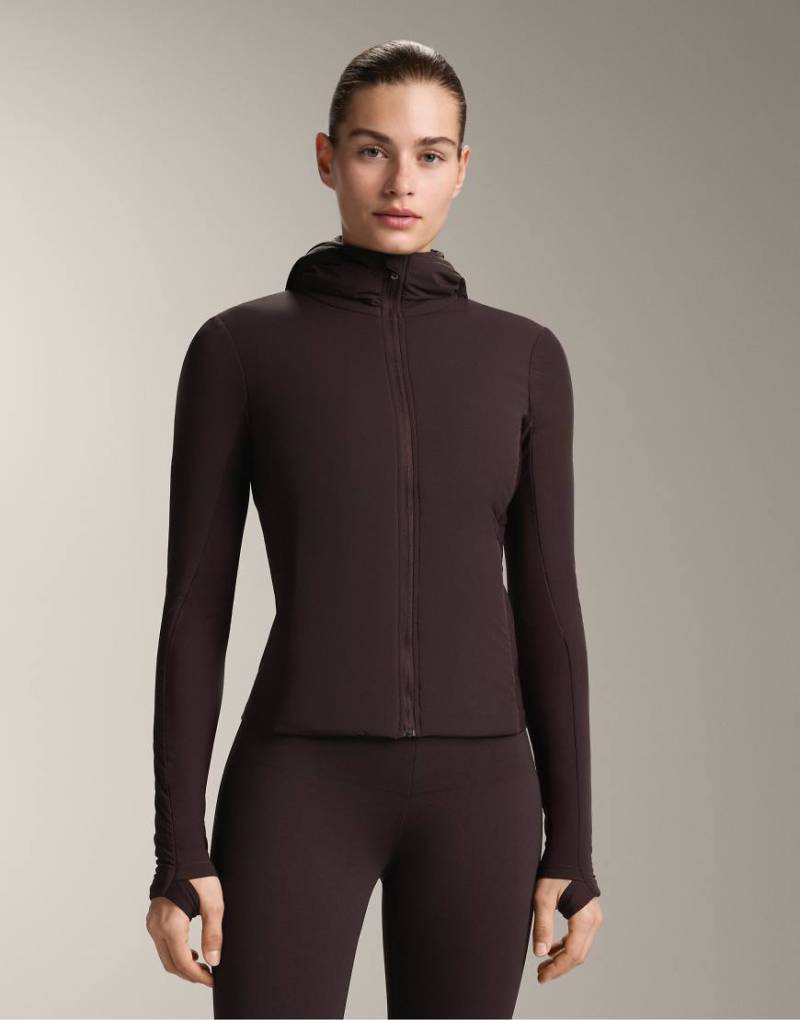 OYSHO - Wattierte Jacke in Dunkelbraun mit vulkanischer Fellex-Füllung-Brown von Oysho