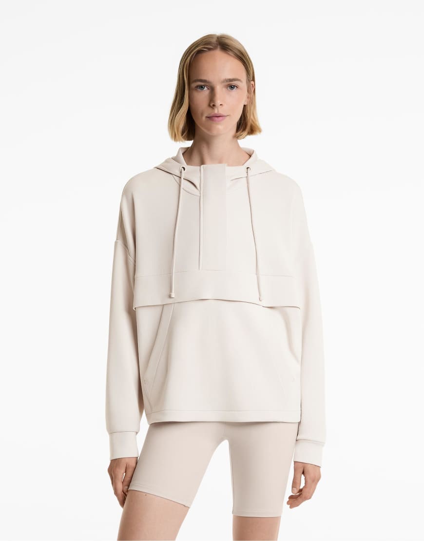 OYSHO - Weiches Sweatshirt in blassem Nerzbeige mit Modalanteil und Reißverschluss-Braun OYSHO - Weiches Sweatshirt in blassem Nerzbeige mit Modalanteil und Reißverschluss-Braun von Oysho