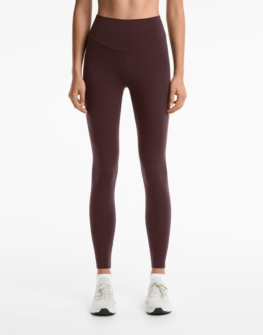 Oysho - Comfortlux - Knöchellange Leggings in Braun mit hohem Bund-Brünette Oysho - Comfortlux - Knöchellange Leggings in Braun mit hohem Bund-Brünette von Oysho