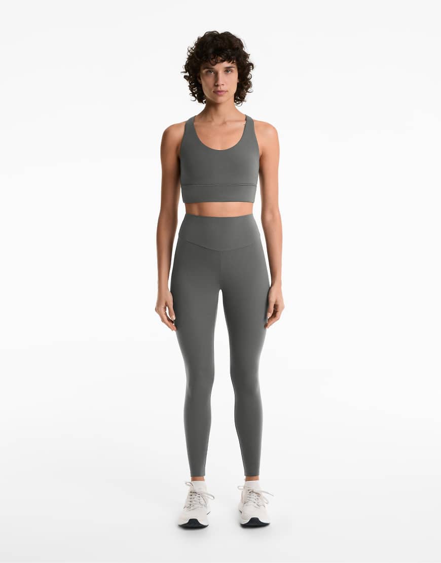 Oysho - Comfortlux - Knöchellange Leggings in dunklem Anthrazit mit hohem Bund-Schwarz Oysho - Comfortlux - Knöchellange Leggings in dunklem Anthrazit mit hohem Bund-Schwarz von Oysho
