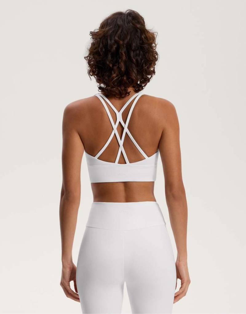 Oysho - Comfortlux - Sport-BH in Wollweiß mit Körbchen und mittlerer Stützfunktion von Oysho