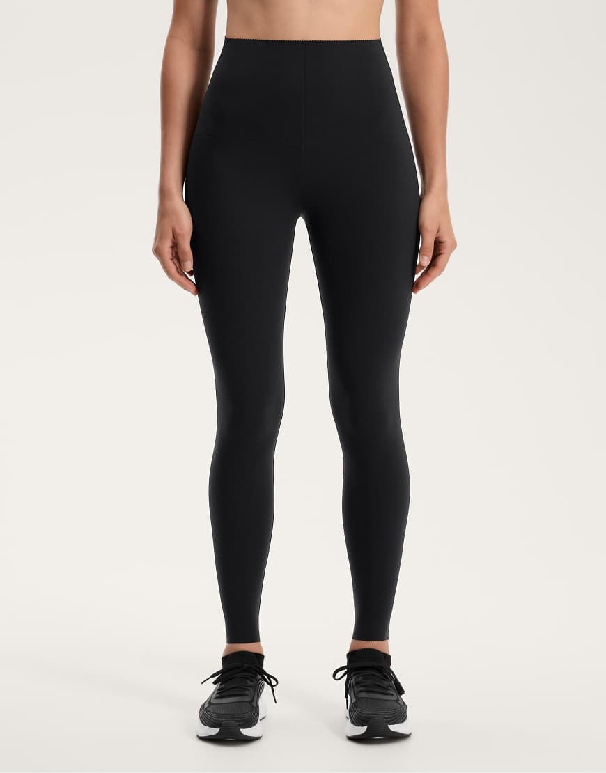 Oysho - Compressive Core Control - Knöchellange Leggings in Schwarz von Oysho