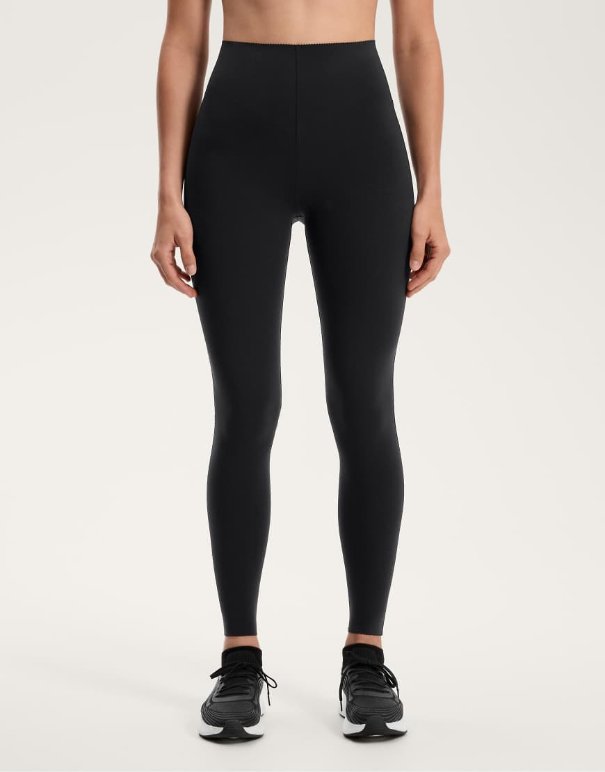 Oysho - Compressive Raise Up - Knöchellange Leggings in Schwarz von Oysho