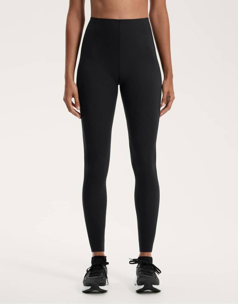 Oysho - Extra Compressive Raise Up - Knöchellange Leggings in Schwarz, 65 cm von Oysho