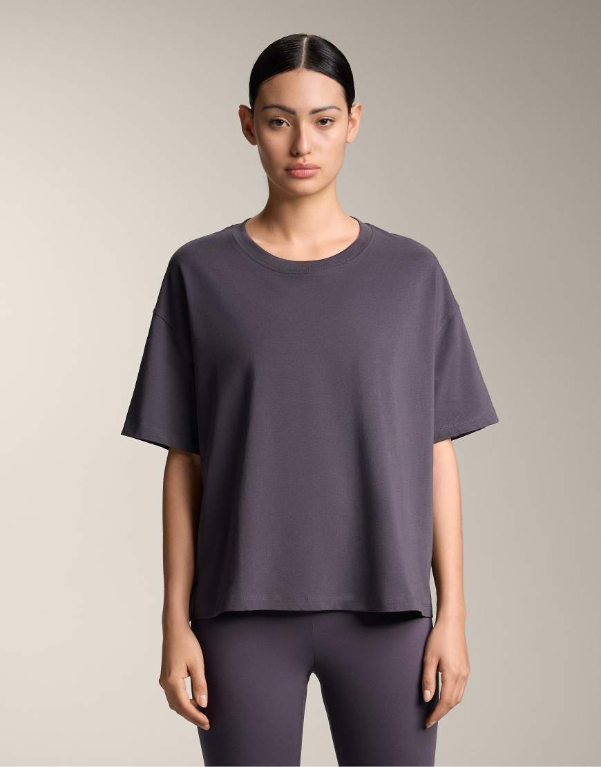 Oysho - Kastiges T-Shirt aus Baumwollmix in dunklem Auberginen-Lila von OYSHO