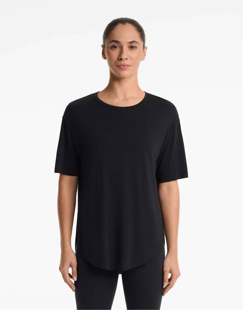 Oysho - Kurzärmliges T-Shirt aus Modal-Mix in Schwarz von OYSHO