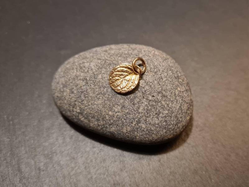 Anhänger Eines Minzblattes Für Damen Oder Herren in Vergoldetem Silber von OzalieCreations