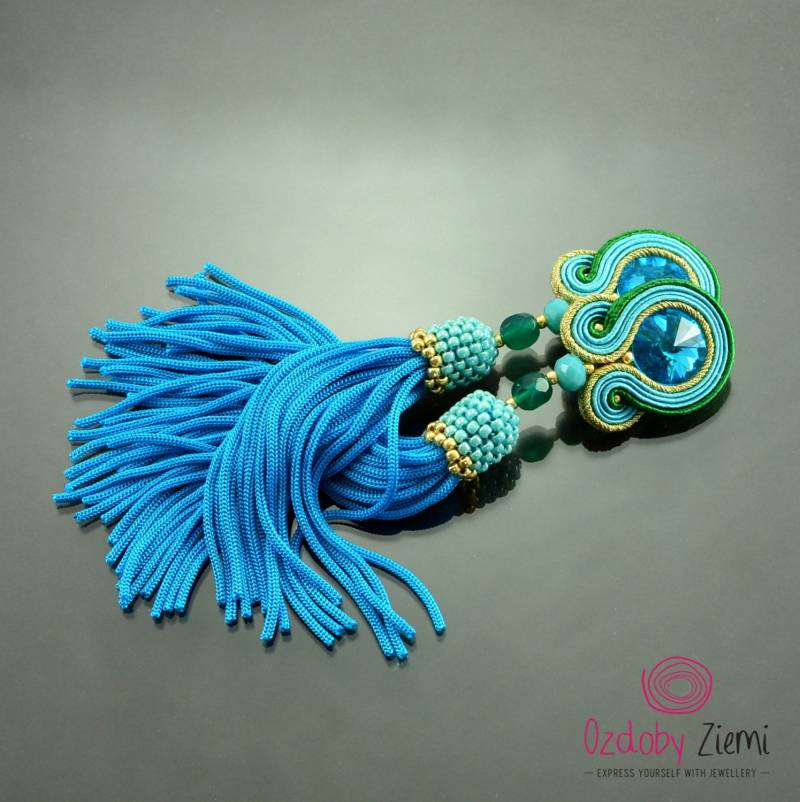 Türkisfarbene Goldquastenohrringe, Goldgrüne Soutacheohrringe Mit Quasten, Türkisfarbene Fransenohrringe, Lange Blaue Fransenohrringe Kristall von OzdobyZiemi