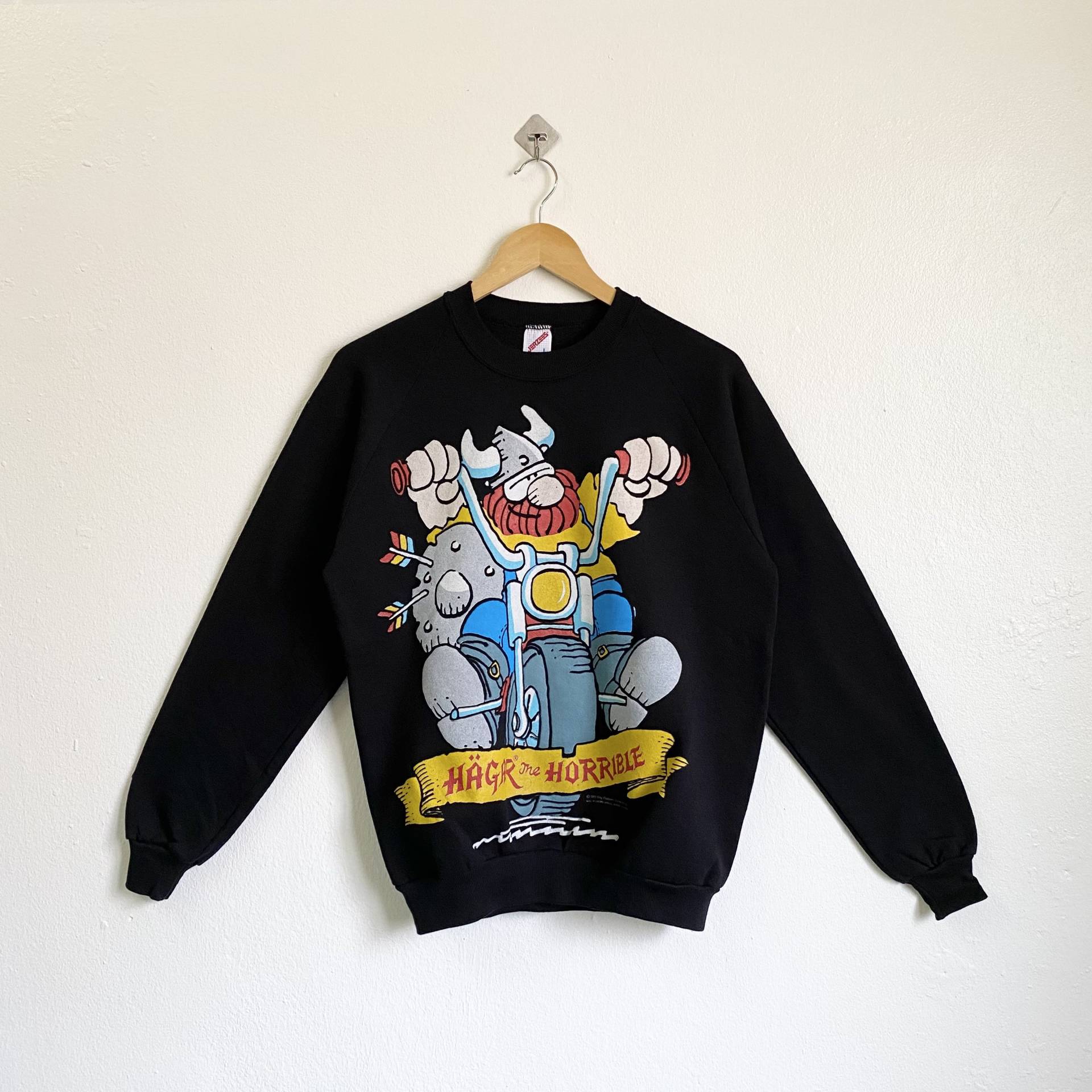 90Er Jahre Hagar The Horrible Crewneck Sweatshirt Druck Logo Schwarze Farbe Herren L 90Er Jahre Hagar The Horrible Crewneck Sweatshirt Druck Logo Schwarze Farbe Herren L von OzzyVintageShop