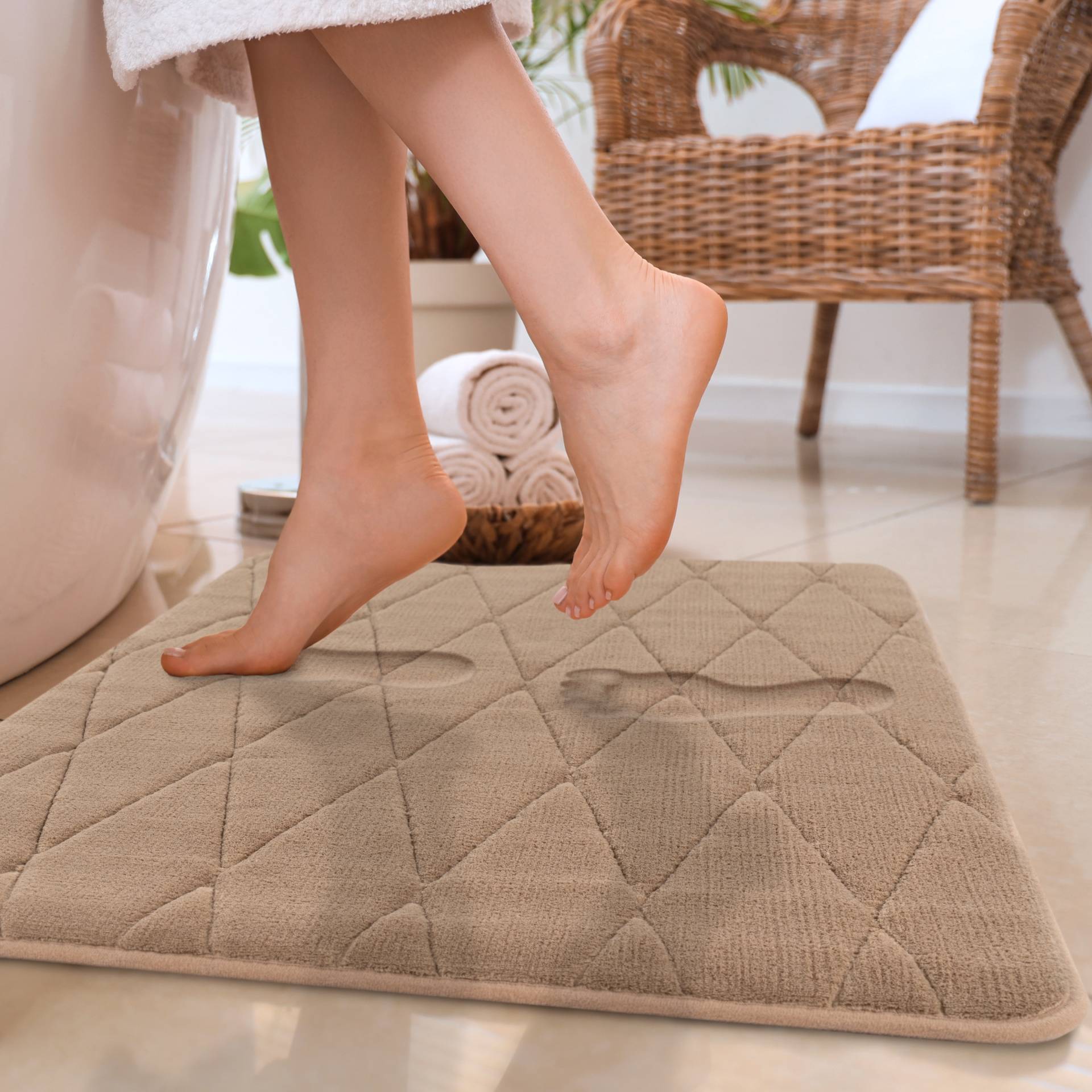 Paco Home Badematte "Corby 254, Memory-Schaum Effekt" Höhe 13 mm rutschhemmend beschichtet fußbodenheizungsgeeignet Badteppich, Uni Farben, Rauten Muster, Hoch-Tief Effekt Paco Home Badematte "Corby 254, Memory-Schaum Effekt" Höhe 13 mm rutschhemmend beschichtet fußbodenheizungsgeeignet Badteppich, Uni Farben, Rauten Muster, Hoch-Tief Effekt von PACO HOME