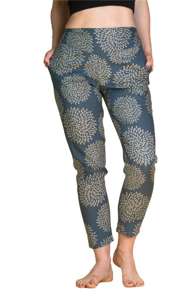 PANASIAM Relaxhose Carrot Pants geometrix aus 100% Baumwolle Damenhose mit japanischen Mustern oder heiliger Geometrie bedruckt bequeme Sommerhose von PANASIAM