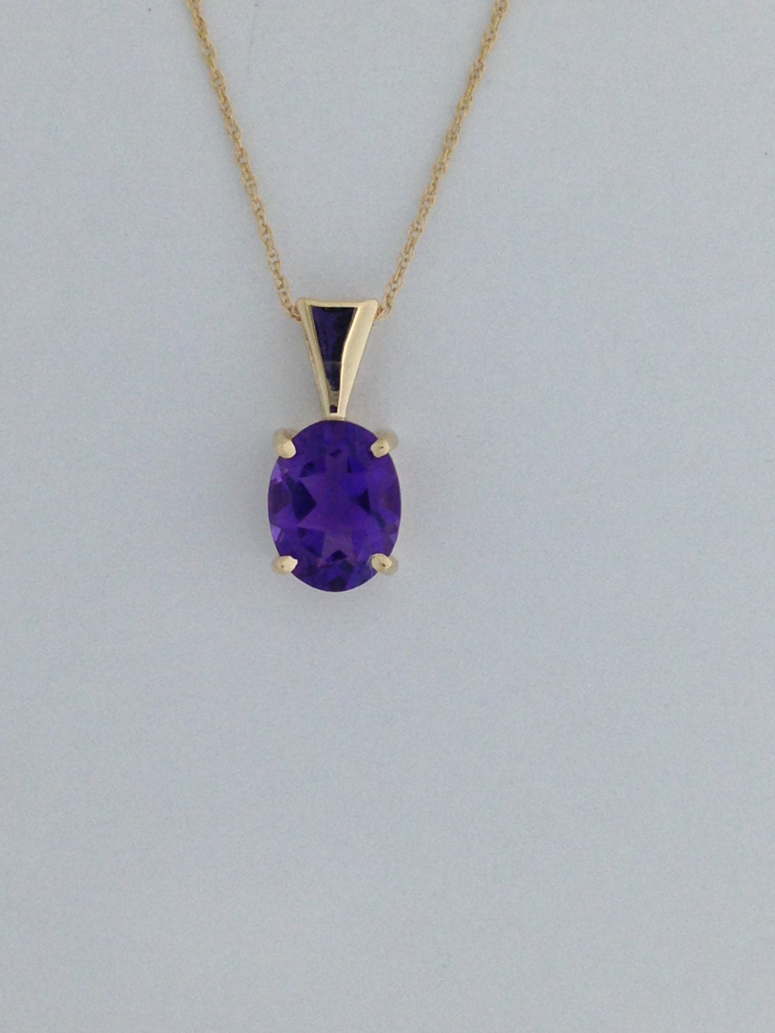 Natürlicher Amethyst Anhänger Aus 14Kt Gelbgold von PANOHA