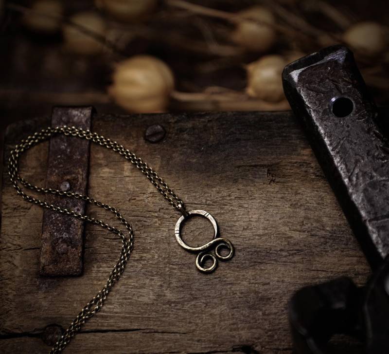 Kleines Trollkreuz Aus Messing Wikinger Schmuck von PARAFYNE