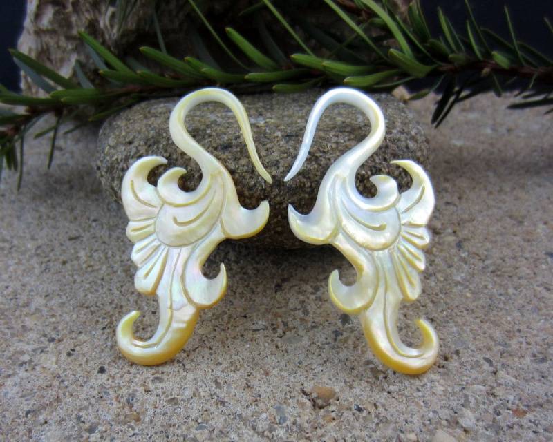 10G - 2, 4 Mm Gelb Perlmutt Hand Geschnitzt, Natürlich Bio, L1000 von PASIRPUTIH