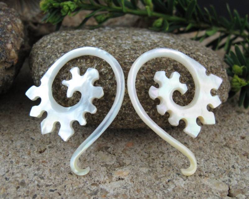 10G Hand Geschnitzt Gelbe Perlmutt, Hochzeit Messgeräte, Bio, Körper Schmuck L4045 von PASIRPUTIH