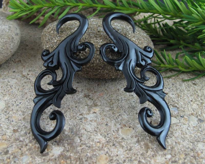 Ein Paar 8G | 3 Mm Geschnitzte Buffalo Horn Gauge, Expander, Organic Piercing L4054 von PASIRPUTIH