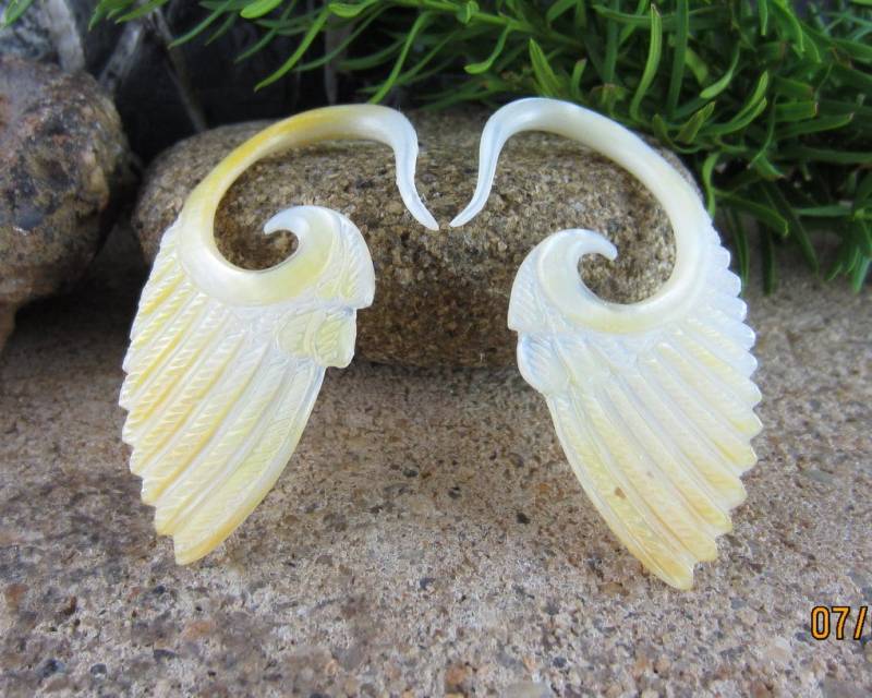 Paar 6G | 4 Mm Hand Geschnitzt Gelbe Perlmutt, Hochzeit Messgerät, Baumbild-Messgerät, Natürlich Bio, L1614 von PASIRPUTIH