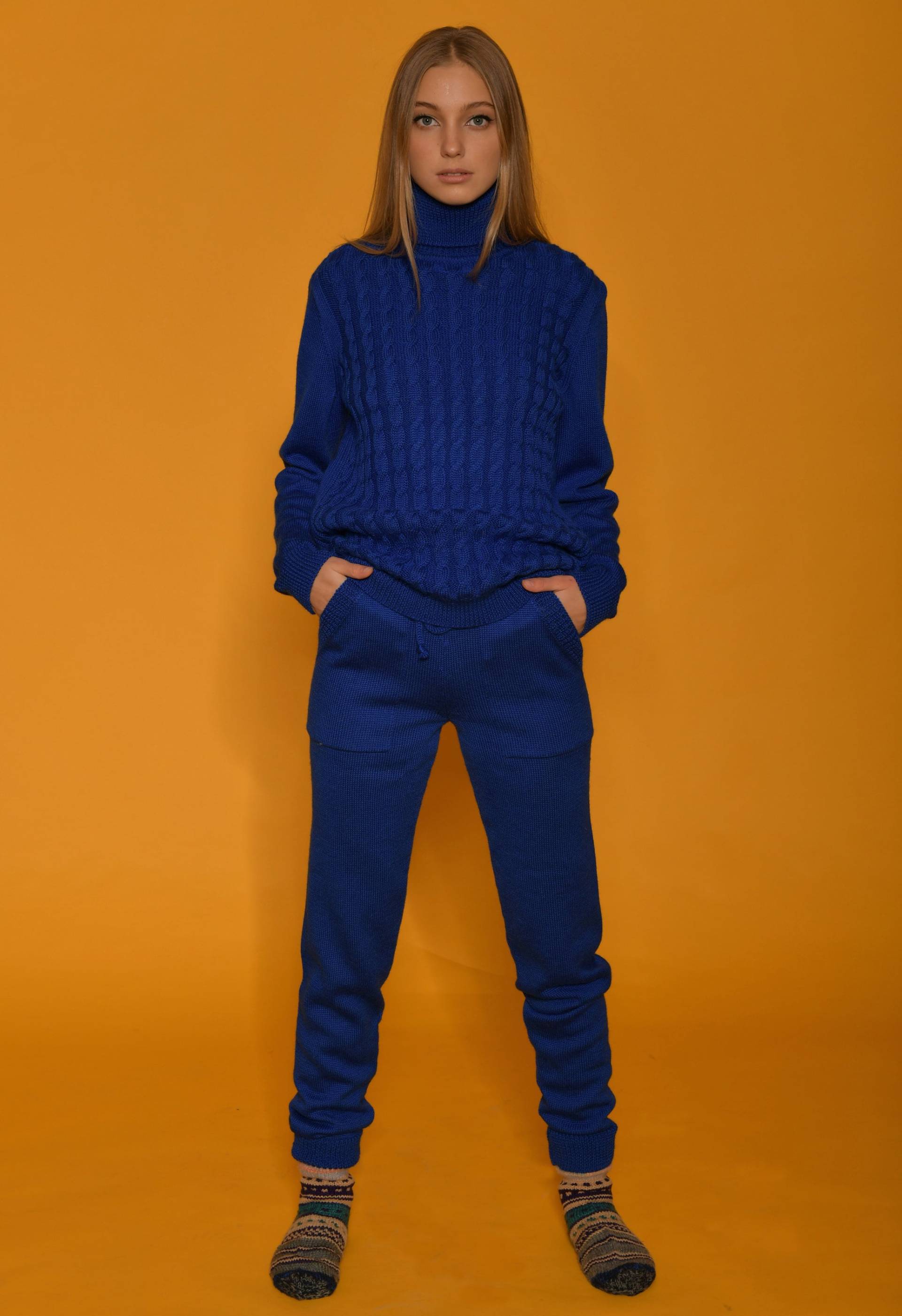 Blaue Merino Wolle Damen Trainings Hose Anzug Gemütliche Strick Loungewear Set Weiche Warme Jogger Und Pullover Lounge Lässiges Winter Outfit Blaue Merino Wolle Damen Trainings Hose Anzug Gemütliche Strick Loungewear Set Weiche Warme Jogger Und Pullover Lounge Lässiges Winter Outfit von PASMAdesign