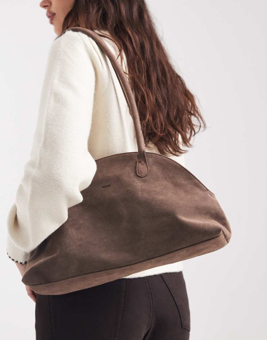 PASQ - Bowler-Umhängetasche aus Wildlederimitat in Braun mit abgerundetem Design-Brown von PASQ