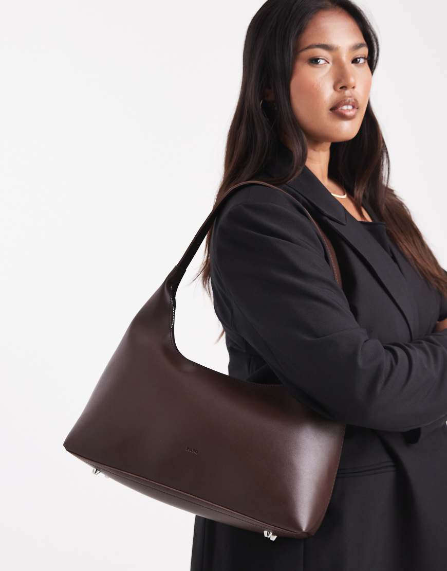 PASQ - Strukturierte Schultertasche in Braun-Brown von PASQ