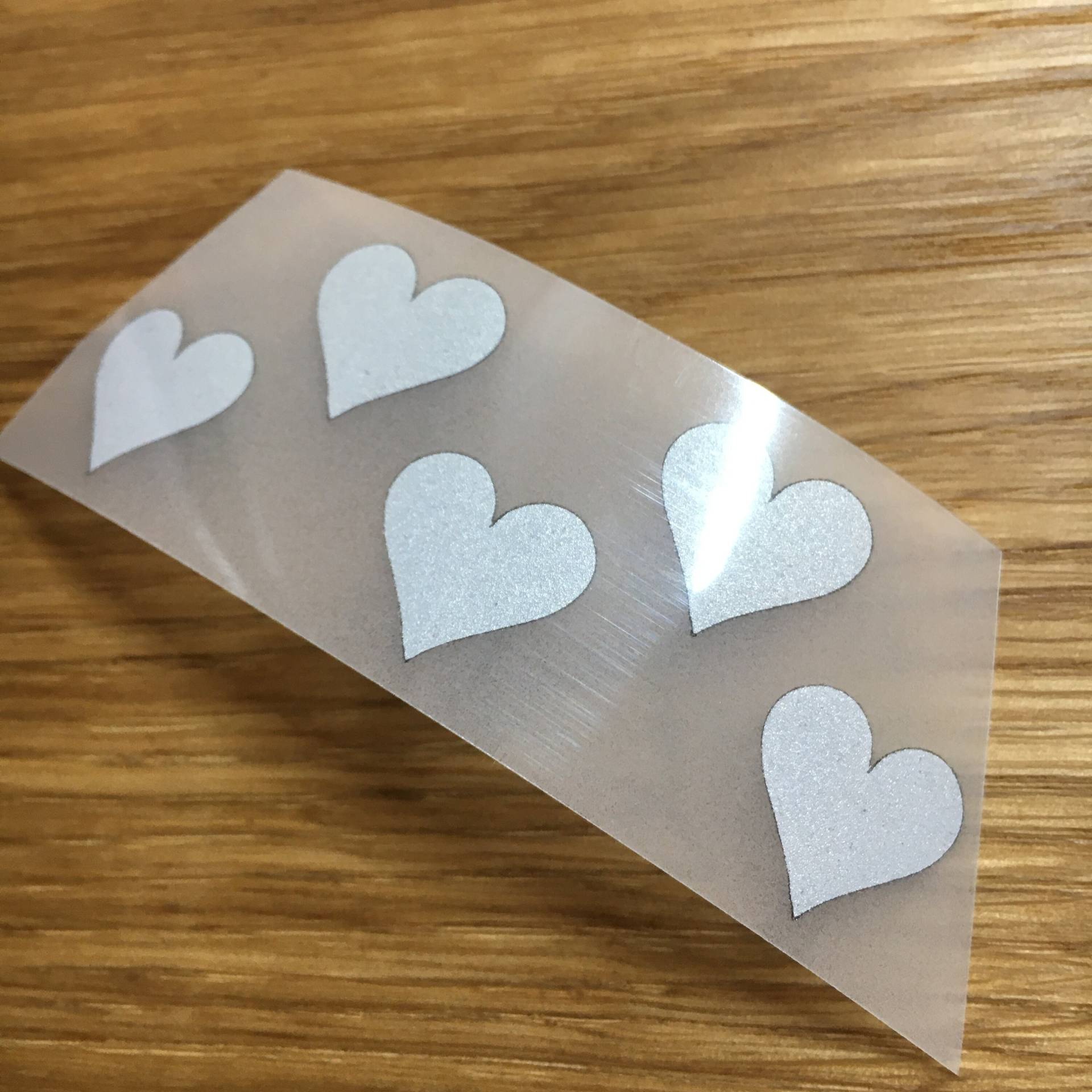 4X Kleines Herz Reflektor 1cm X 1, 5cm Zum Aufbügeln - Diy Upcycling Sichtbarkeit Dunkeln Kinder Straßenverkehr Nähen Sicherheit Jacke Liebe 4X Kleines Herz Reflektor 1cm X 1, 5cm Zum Aufbügeln - Diy Upcycling Sichtbarkeit Dunkeln Kinder Straßenverkehr Nähen Sicherheit Jacke Liebe von PATCHERIA