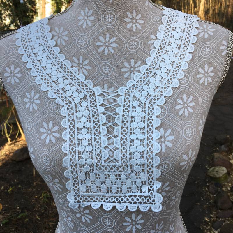 Eckiger Spitzenkragen Zum Aufnähen - Weiße Spitze Skandi Ethno Pagan Boho Hexe Sabrina Diy #25 von PATCHERIA