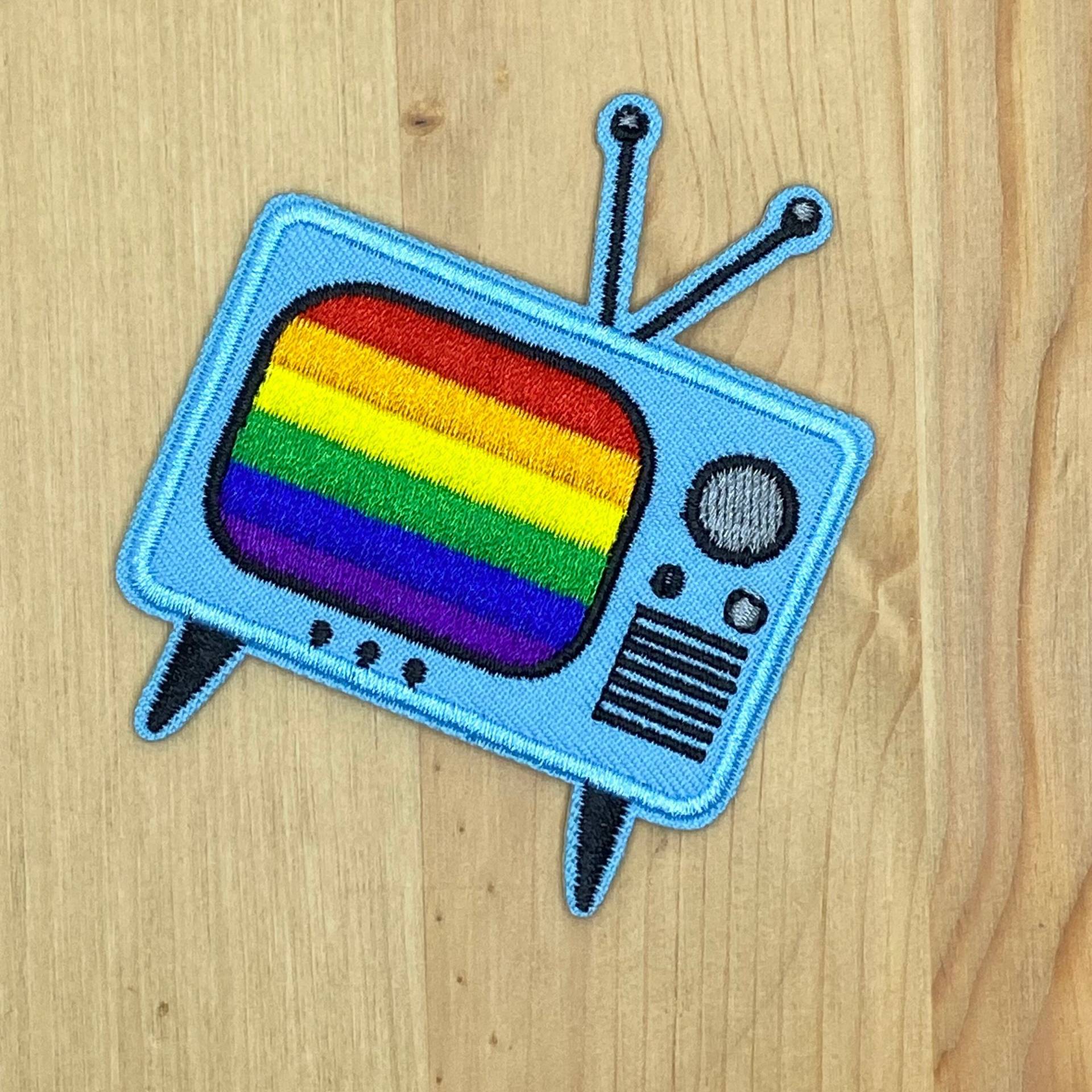 Fernseher Mit Regenbogen Patch Testbildschirm - 6x7cm Zum Aufbügeln Retro Backpacking Gay Pride Vintage Tv Lgbtqia+ Queer Support Fernseher Mit Regenbogen Patch Testbildschirm - 6x7cm Zum Aufbügeln Retro Backpacking Gay Pride Vintage Tv Lgbtqia+ Queer Support von PATCHERIA