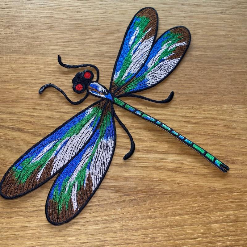 Großer Libellen Patch - 19cm X 24, 5cm Zum Aufbügeln Insekt Schmetterling Bügelbild Aufnäher Nymphe Wasserjungfer Meer See von PATCHERIA