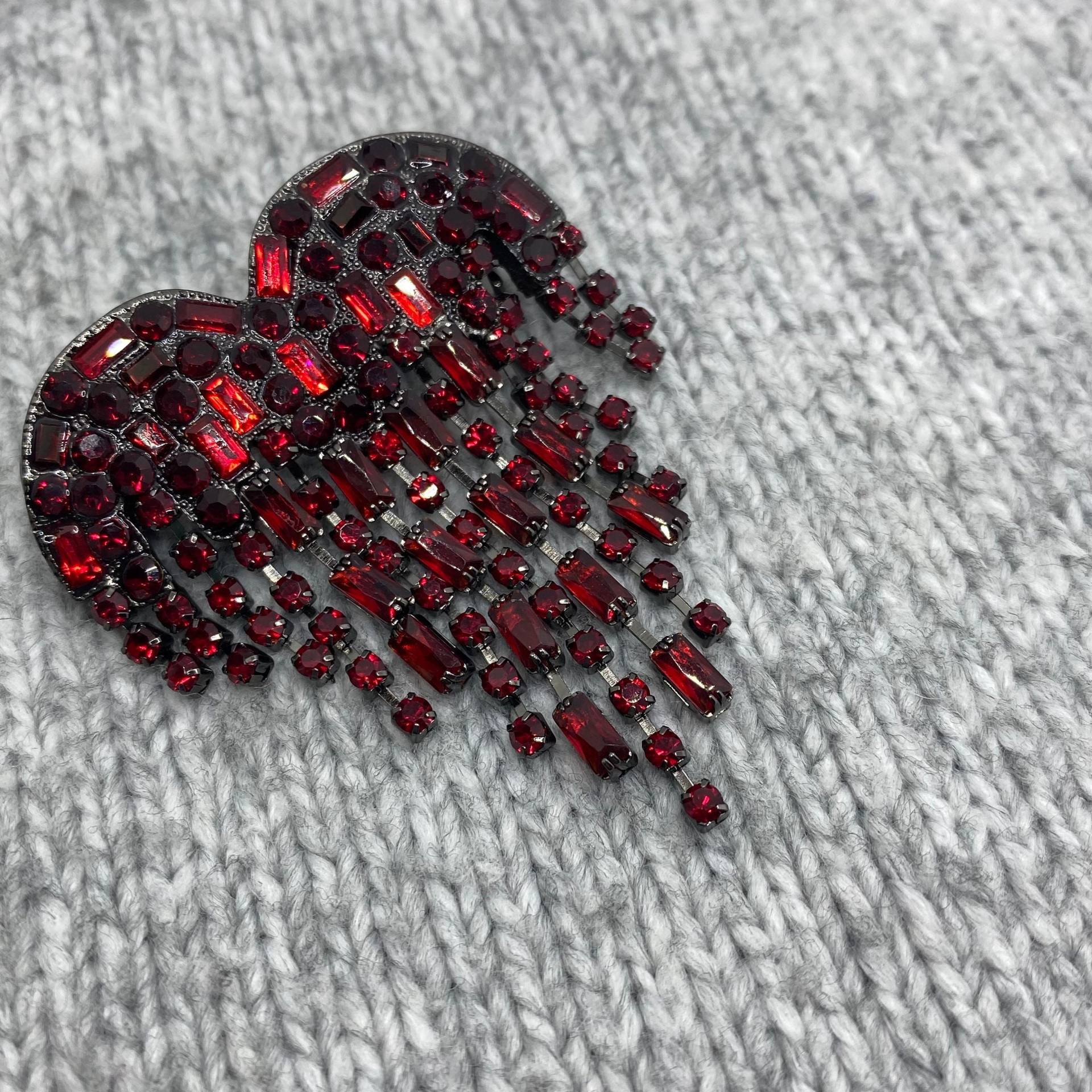 Herz Brosche Mit Beweglichen Roten Glitzersteinchen - Ca. 5, 5 X 4cm Liebe Rubin Anstecker Vintage 80Er Blutrot Valentinstag Nadel Herz Brosche Mit Beweglichen Roten Glitzersteinchen - Ca. 5, 5 X 4cm Liebe Rubin Anstecker Vintage 80Er Blutrot Valentinstag Nadel von PATCHERIA