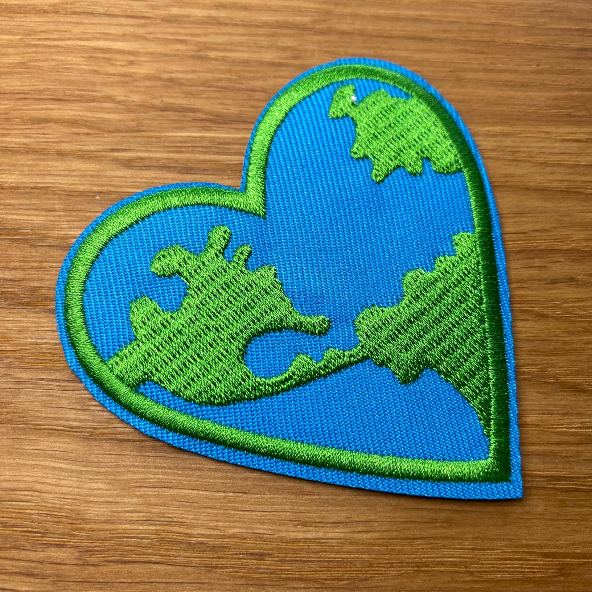 Herz Erde Patch Zum Aufbügeln Ca. 7x7cm - Zukunft Umweltschutz Klima Planet Bügelbild Flicken Applikation von PATCHERIA