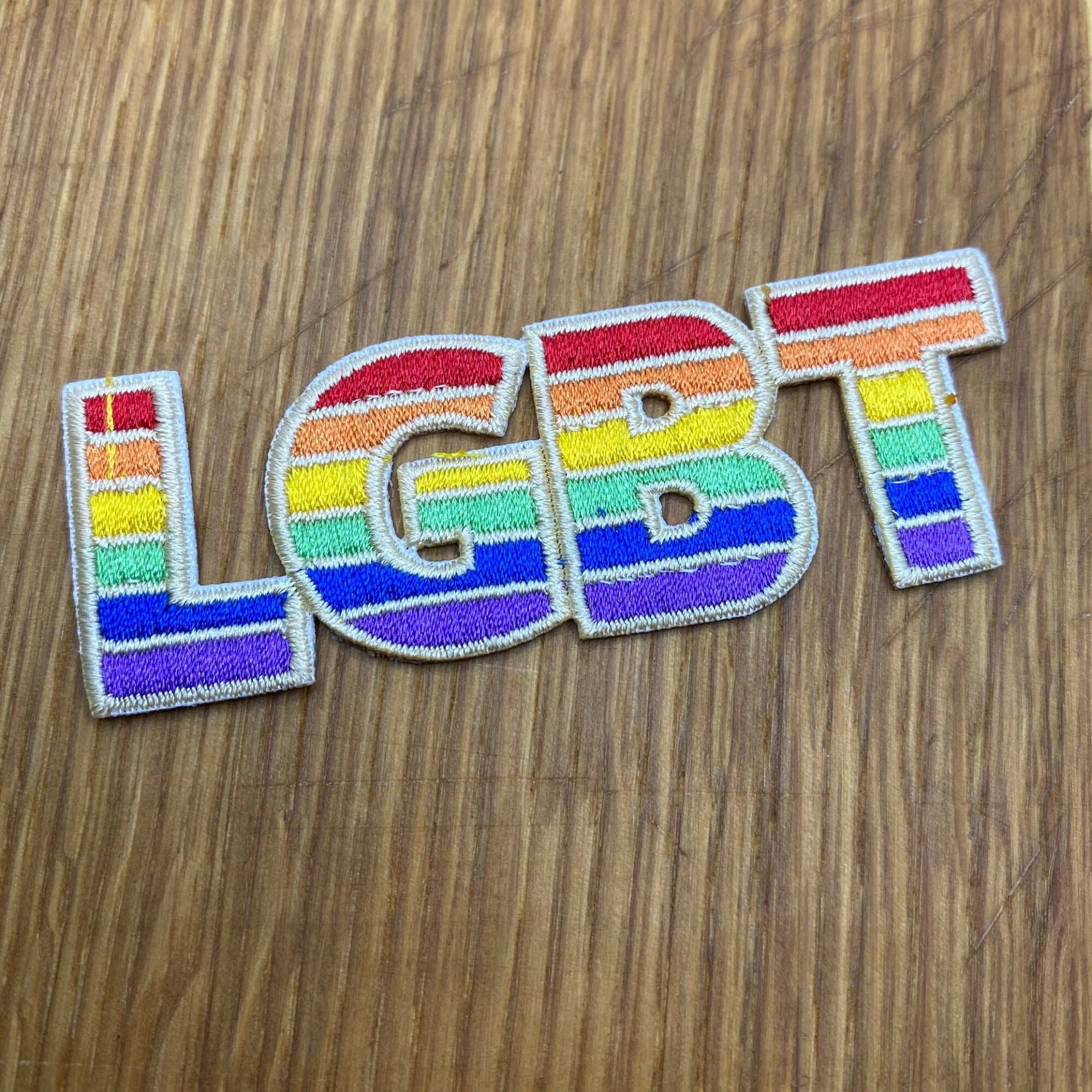 Lgbt - Regenbogen Schriftzug Patch 7, 5 X 2, 5cm Zum Aufbügeln Backpacking Bunt Toleranz Frieden Gay Pride Support Lgbt - Regenbogen Schriftzug Patch 7, 5 X 2, 5cm Zum Aufbügeln Backpacking Bunt Toleranz Frieden Gay Pride Support von PATCHERIA
