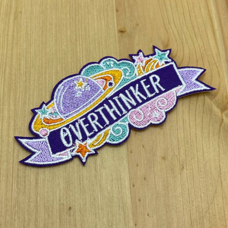 Pastell Overthinker Patch Zum Aufbügeln - 9x 4cm Introvert Bücherwurm Booktok Feminismus Affirmation Glaube Motivation Spruch Motto Pastell Overthinker Patch Zum Aufbügeln - 9x 4cm Introvert Bücherwurm Booktok Feminismus Affirmation Glaube Motivation Spruch Motto von PATCHERIA