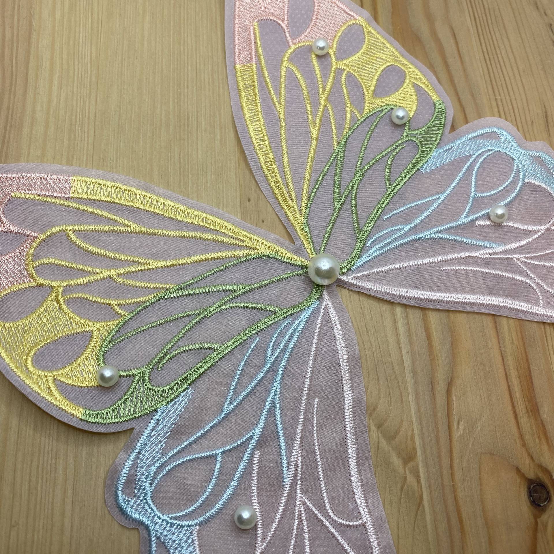 Pastell Regenbogen Feen Flügel Mit Perlen Als Patches Zum Aufnähen - 23 X 20cm Schmetterling Elfe Märchen Cosplay Prinzessin Fantasy Lace Pastell Regenbogen Feen Flügel Mit Perlen Als Patches Zum Aufnähen - 23 X 20cm Schmetterling Elfe Märchen Cosplay Prinzessin Fantasy Lace von PATCHERIA