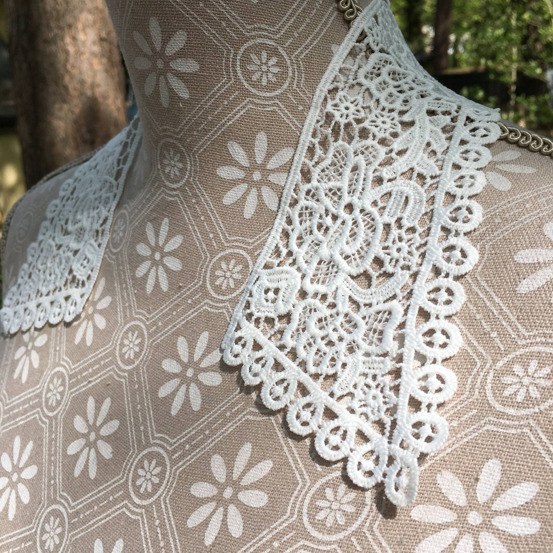 Spitzenkragen Zum Aufnähen - Weiße Spitze Party Vintage Gothic Pagan Boho Hexe Style Sabrina Diy #34 Spitzenkragen Zum Aufnähen - Weiße Spitze Party Vintage Gothic Pagan Boho Hexe Style Sabrina Diy #34 von PATCHERIA