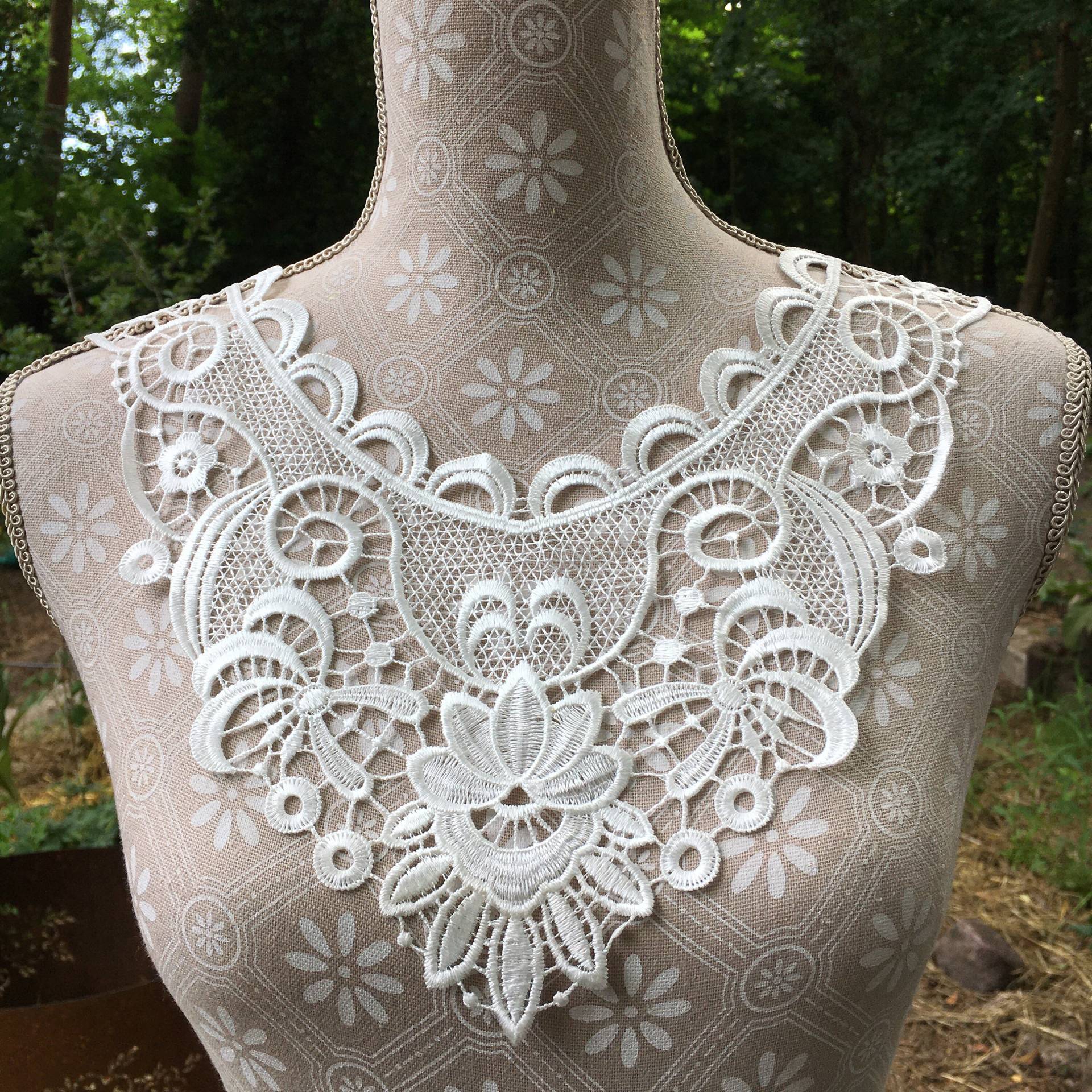 Spitzenkragen Zum Aufnähen - Weiße Spitze Victorian Gothic Pagan Boho Hexe Style Diy # 15 Spitzenkragen Zum Aufnähen - Weiße Spitze Victorian Gothic Pagan Boho Hexe Style Diy # 15 von PATCHERIA