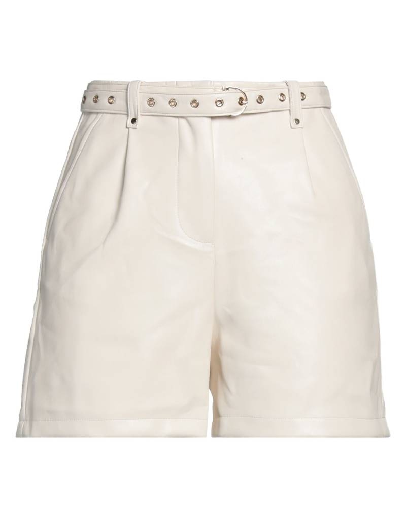 PATRIZIA PEPE Shorts & Bermudashorts Damen Elfenbein von PATRIZIA PEPE