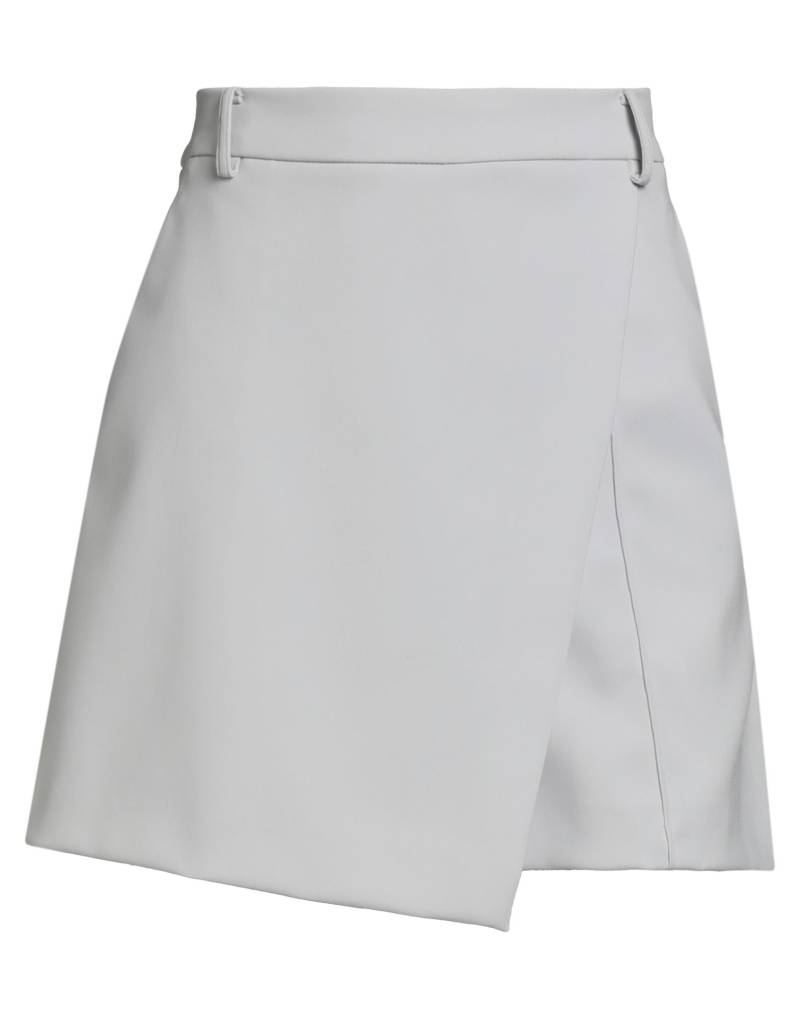 PATRIZIA PEPE Shorts & Bermudashorts Damen Hellgrau von PATRIZIA PEPE