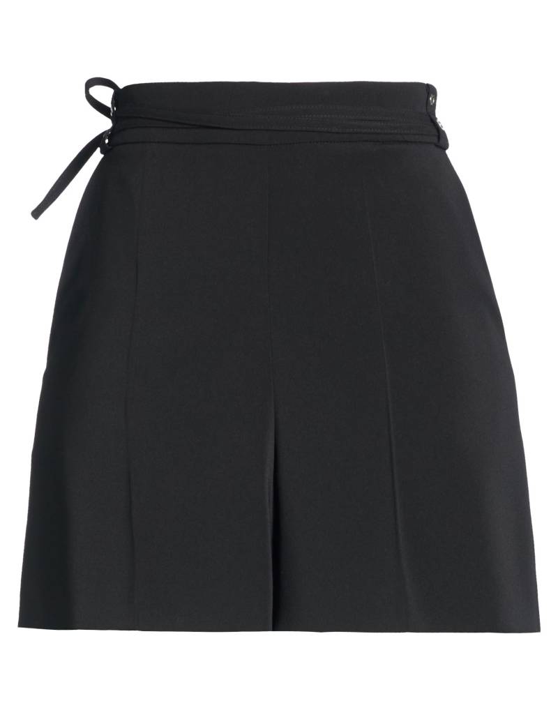 PATRIZIA PEPE Shorts & Bermudashorts Damen Schwarz von PATRIZIA PEPE