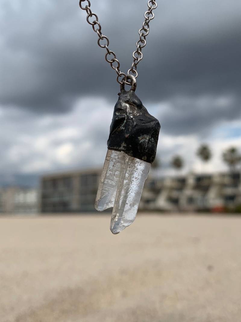 Crystal Quartz Handgegossene Sterling Silber Halskette - Prt. Ii von PAXandSTONE