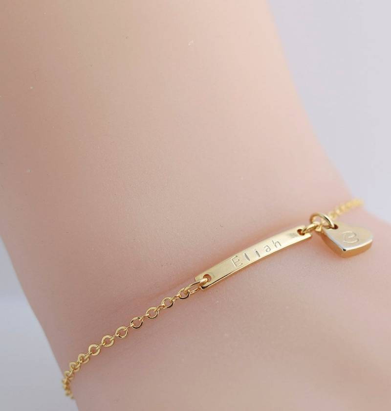 Personalisierte Name Bar Herz Erste Fußkette Jahrestag Geschenk 16K Vergoldet Für Geburtstag Brautjungfern Hochzeit Personalisierte Name Bar Herz Erste Fußkette Jahrestag Geschenk 16K Vergoldet Für Geburtstag Brautjungfern Hochzeit von PBJewelryGift