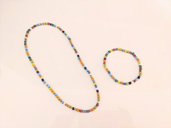 PEARLS OF AFRICA Set: Halskette und Armband aus bunten afrikanischen Glasperlen „MURANO“ von PEARLS OF AFRICA