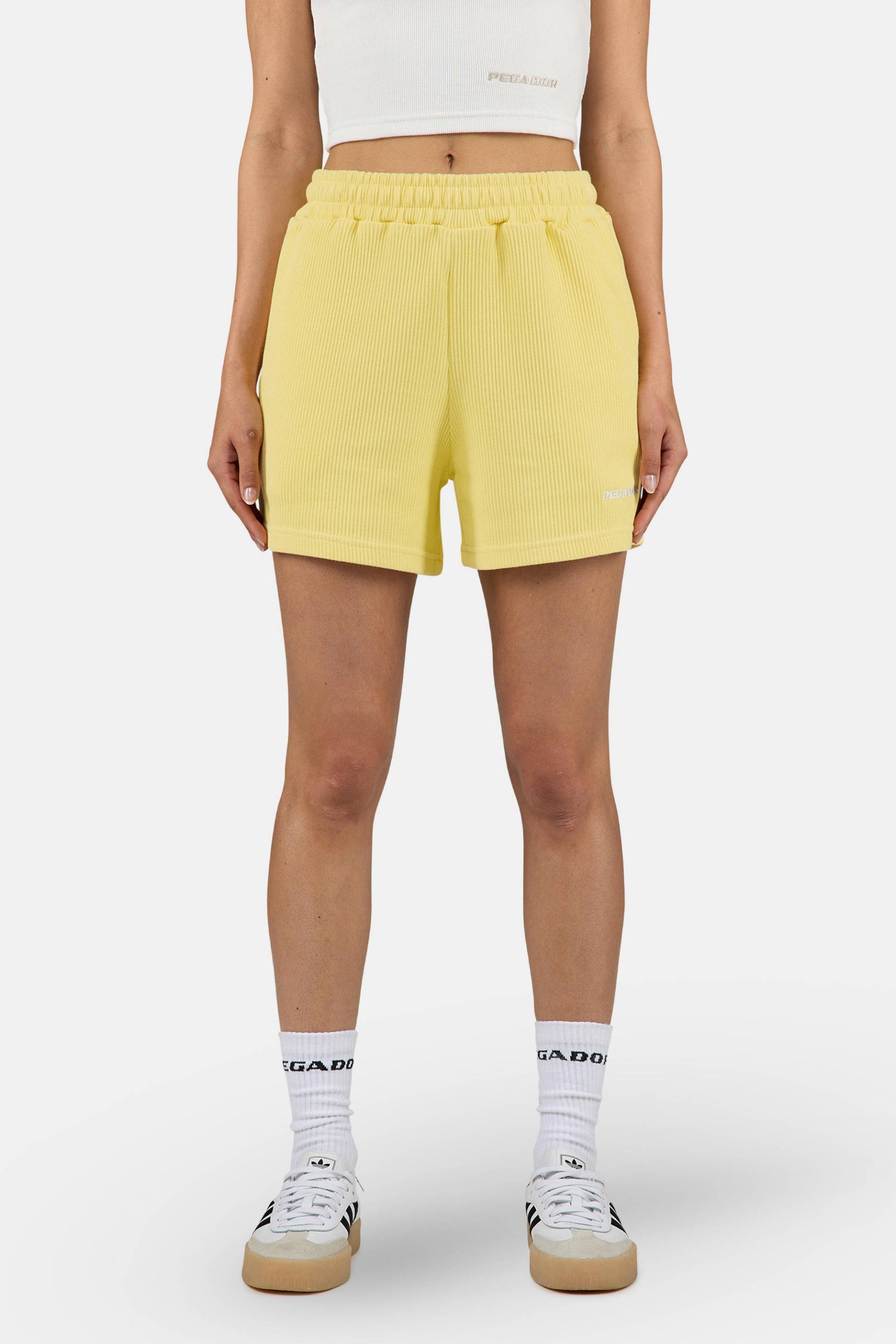 Amanda Rib Shorts Washed Soft Yellow von PEGADOR®