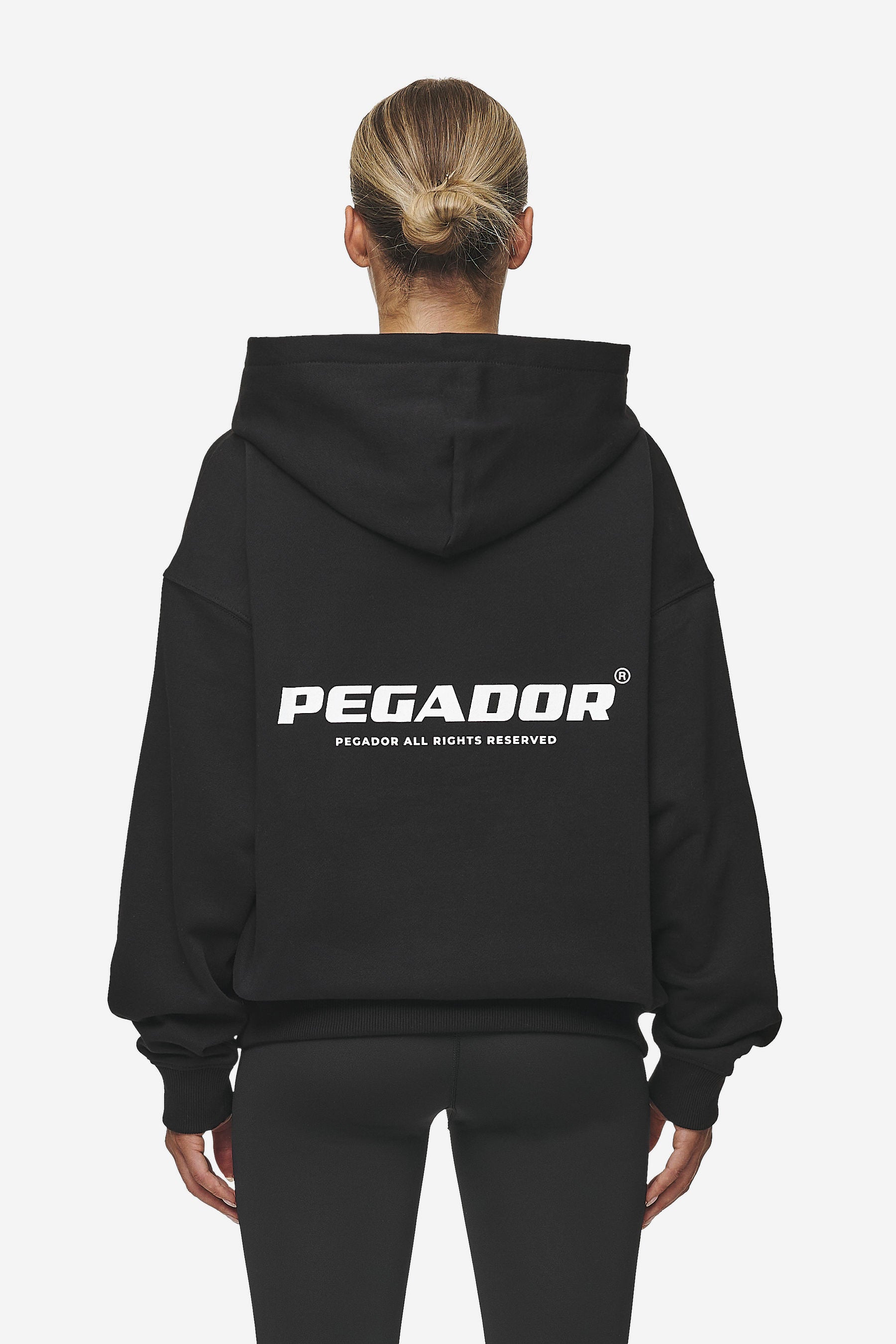 Atna Logo Oversized Hoodie Black White von PEGADOR®