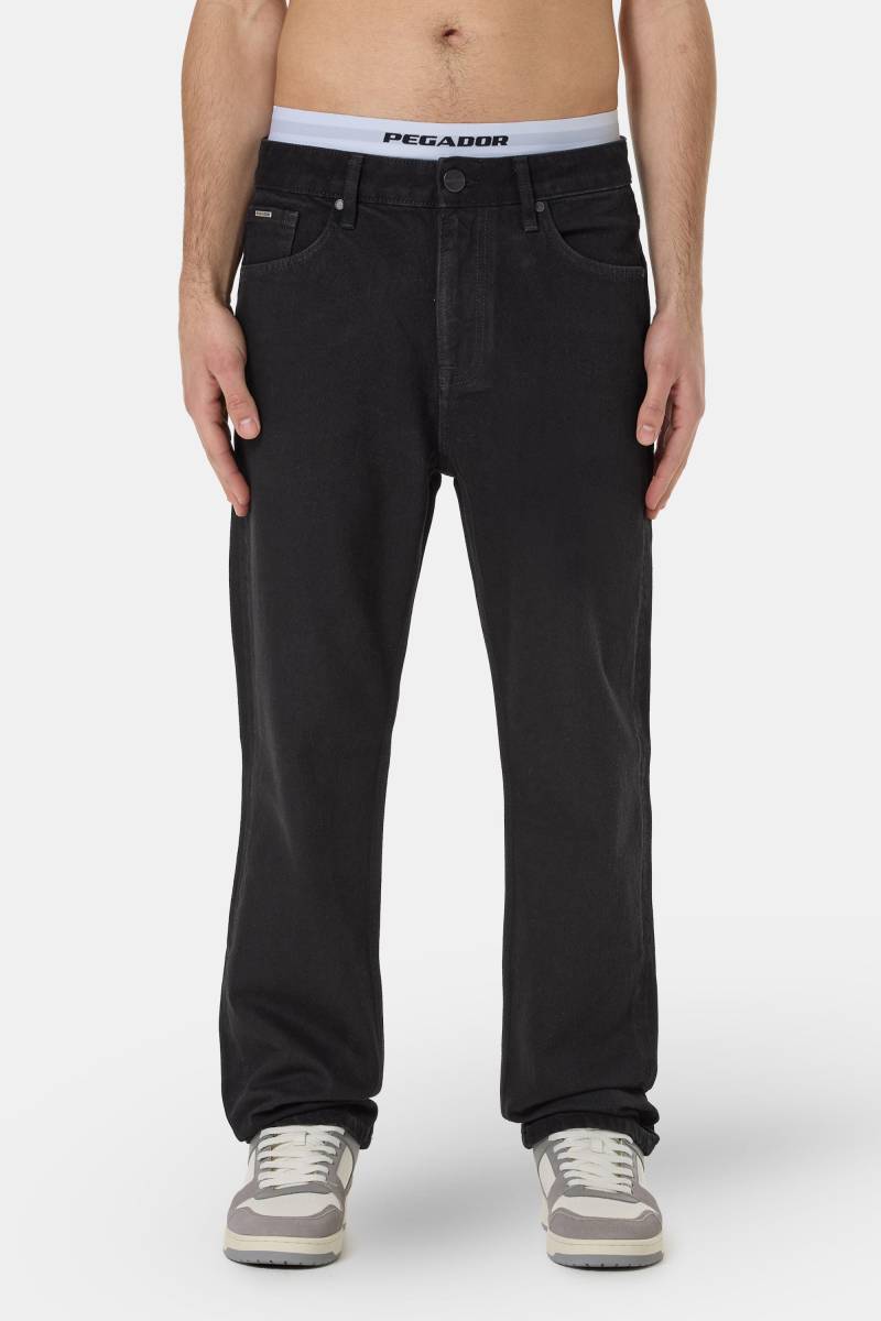 Baures Straight Jeans Deep Black von PEGADOR®