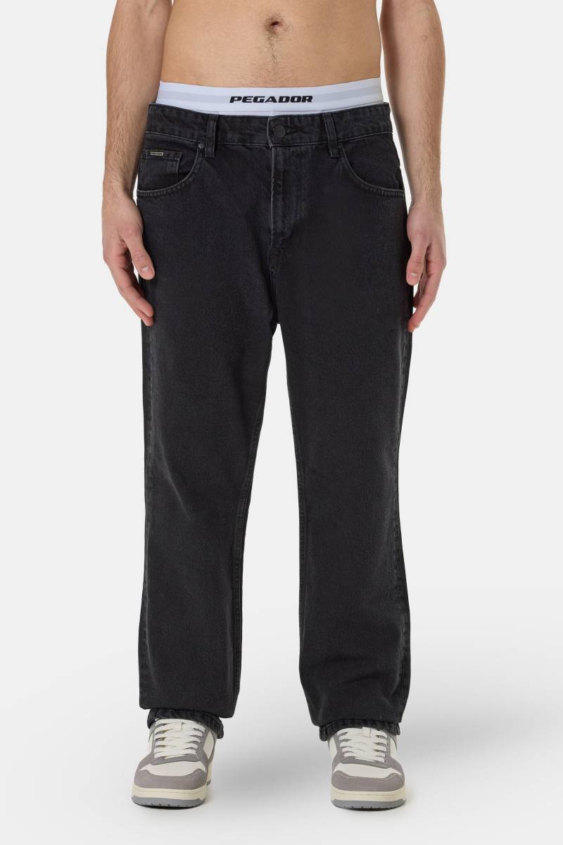 Baures Straight Jeans Washed Black von PEGADOR®