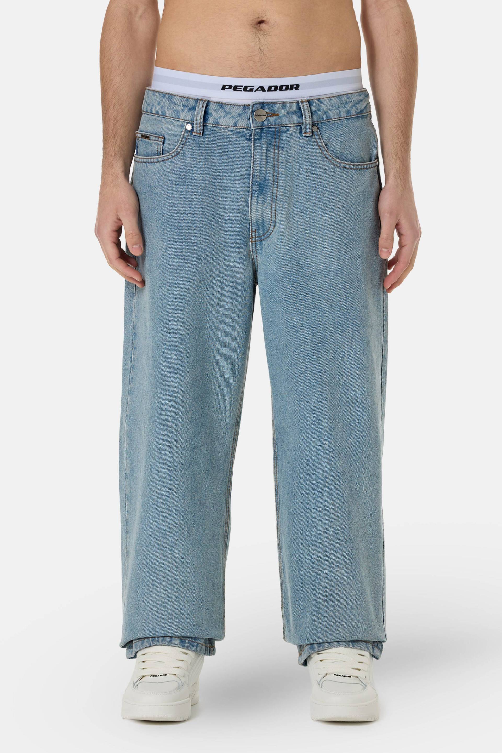 Bece Loose Jeans Washed Light Blue von PEGADOR®